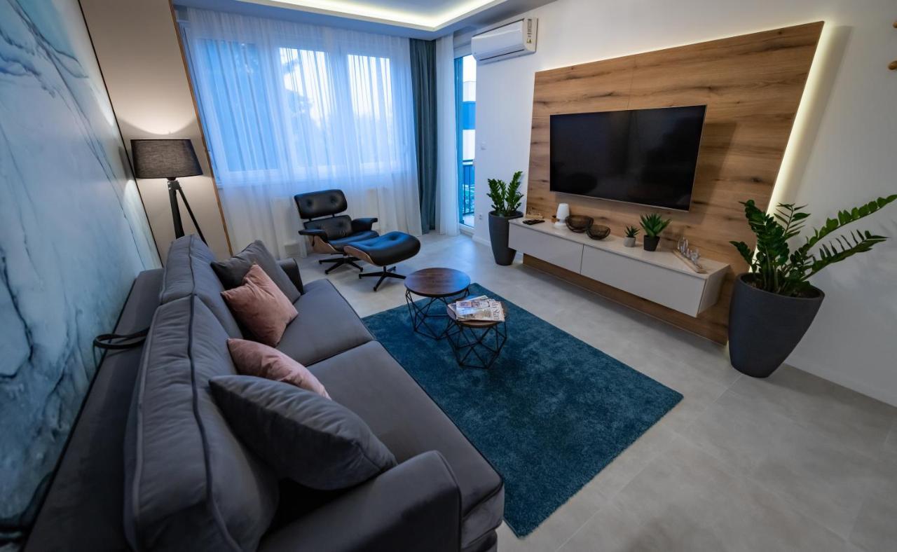 Family Resort Subotica Apartments Extérieur photo