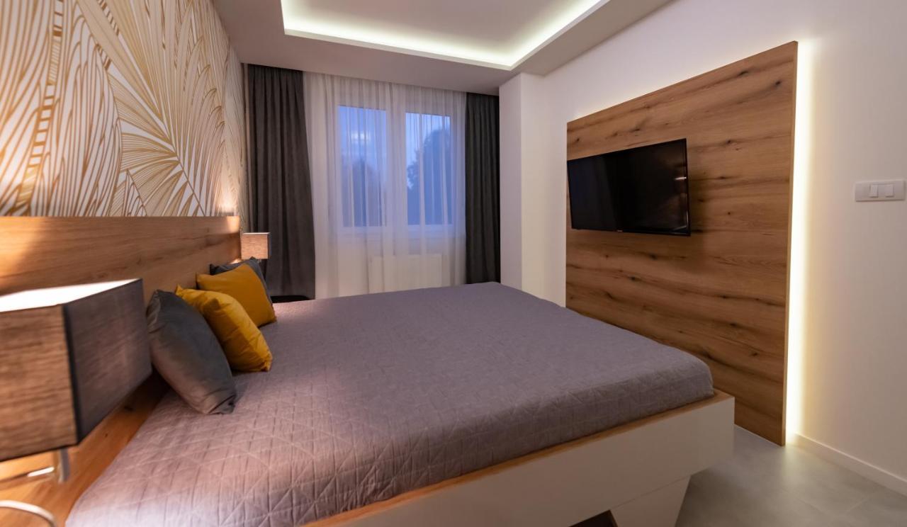 Family Resort Subotica Apartments Extérieur photo