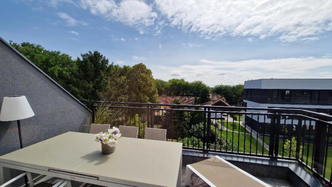 Family Resort Subotica Apartments Extérieur photo